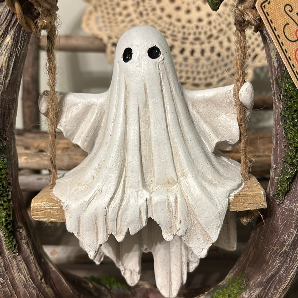 LAST ONE! SWEET STREET Ghost on Tree Swing Halloween Tabletop DecorNEW VIRAL - Picture 4 of 10